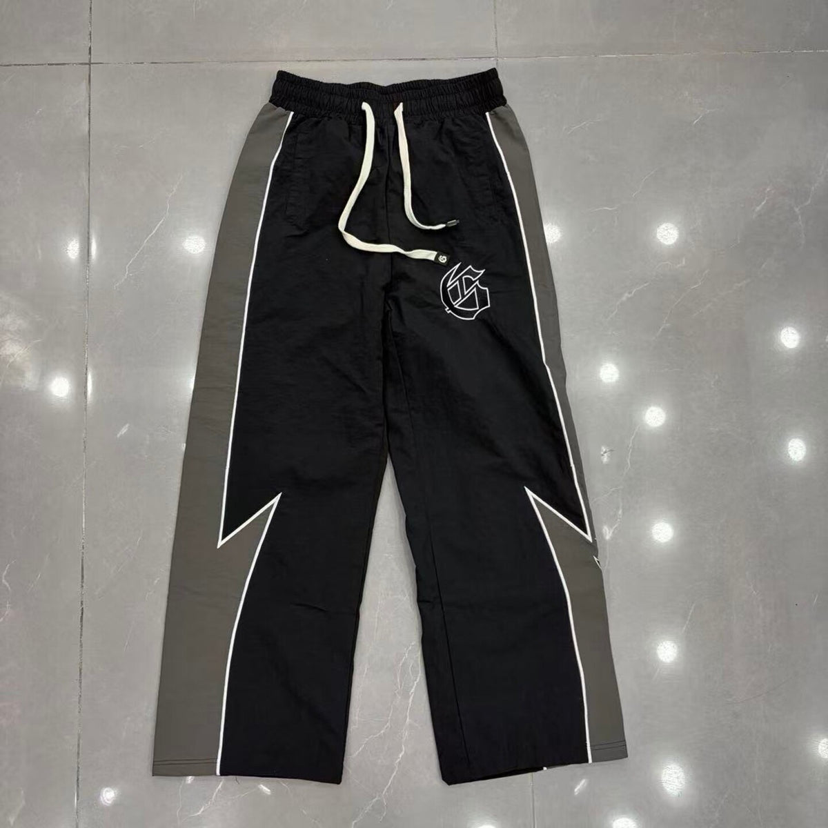 GODSPEED Vintage Contrast Splicing Graphic Straight Sweatpants