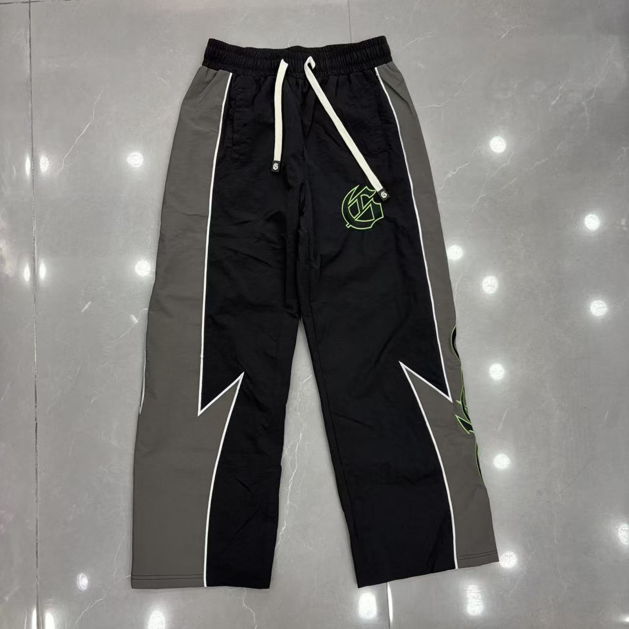 GODSPEED Vintage Contrast Splicing Graphic Straight Sweatpants